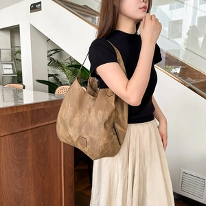Brown vintage large capacity tote bag with soft faux leather and vertical side pocket