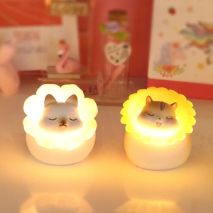 Veilleuse Créative en Résine Forme Animale Tournesol Lampe de Table LED Ornement de Bureau Décoratif pour Chambre d'Enfant Cadeau