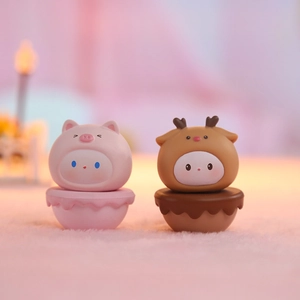 Cute tumbler pet ornaments with pink pig and brown deer outfits for desk decoration