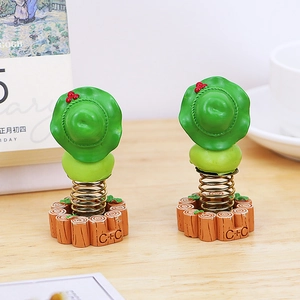 Cute frog and bear spring shaking dolls on wood bases for desk and car interior decor