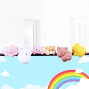 Mini Cartoon Animal Epoxy Resin Monitor Decor Ornaments Healing Style Stress Relief Desk Pig Rabbit Dog Figurine Home Office Decoration