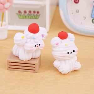 Cute cream-style dog and bear resin ornaments with red berries for desktop or cake decor