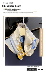 Gros plan d'un foulard en soie de mûrier 100% avec imprimé artistique de peinture à l'huile