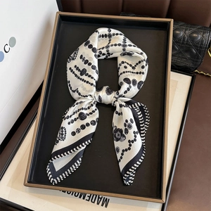 100% Mulberry Silk Scarf For Women Vintage French Style Floral Leopard Print Square Scarf Neck Hair Silk Wrap Bandana