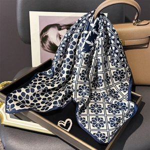 Sciarpa In Raso Donna Pura Raso Di Gelso Stampa Floreale Ciliegio Geometrico Quadrato Accessorio Moda Elegante