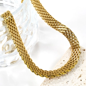 Collana a maglia intrecciata in acciaio inossidabile placcato oro 18K lucido