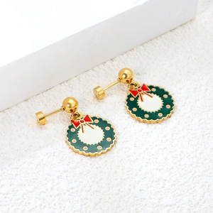 Christmas wreath stud earrings with red bow and green enamel finish in festive style