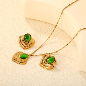 Emerald cat eye fan pendant necklace and earrings set in gold stainless steel