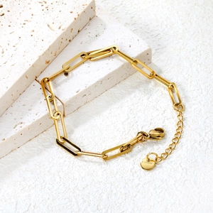 Gold plated stainless steel paperclip chain bracelet with lobster clasp and round tag