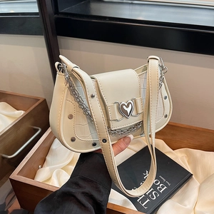 Women Crossbody Bag Crocodile Pattern PU Leather Heart Buckle Chain Shoulder Bag Y2K Sweet Cool Style Fashion Handbag