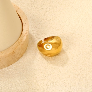 Bague ajustable dorée en acier inoxydable avec motif goutte d'eau irrégulière