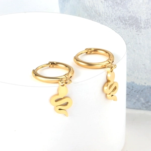 Élégantes boucles d'oreilles créoles serpent en acier inoxydable doré 18 carats matifié