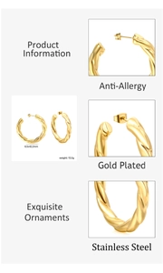 Detail of gold plated twisted hoop earrings with dimensions 6.5x42.2mm and allergy-free steel