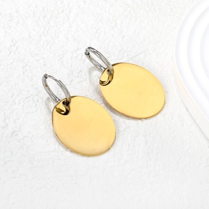 Polished minimalist 18k gold and silver oval hoop earrings for women in stainless steel