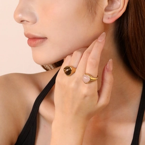 Vintage 18K gold-plated rings set with pear-shaped tiger eye and pink quartz gemstones