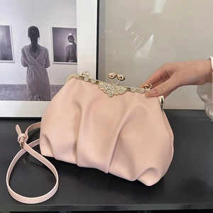 Women Pleated Shell Crossbody Bag Vintage PU Leather Handbag With Rhinestone Floral Kiss Lock Buckle Evening Clutch Bag