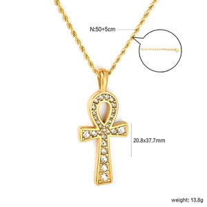 Collier croix Ankh en acier doré avec pavé de cristaux et chaîne torsadée élégante