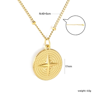 Vue détaillée du pendentif boussole solaire et détails de la chaîne de 40+5cm