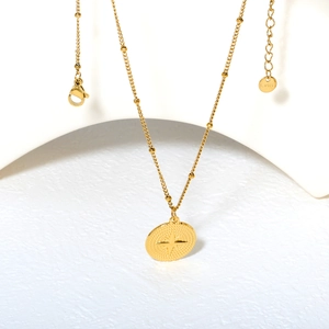 Collier en acier inoxydable plaqué or 18 carats avec pendentif médaille étoile polaire
