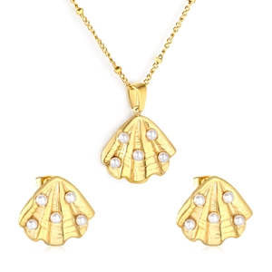 Seashell pearl necklace and earrings jewelry set in gold plated stainless steel