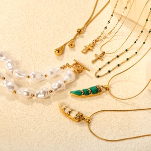 Collier Femme Acier Inoxydable Plaqué Or 18K Design Niche Künstliche Perle Baroque Croix Goutte D'eau Corne Turquoise Bijoux