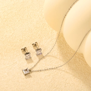 Set di gioielli in acciaio inossidabile con collana a ciondolo e orecchini a lobo quadrati