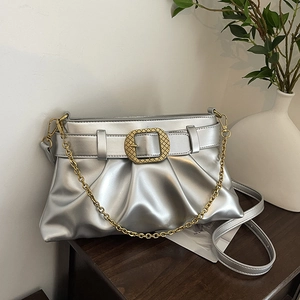 Sac Bandoulière Ruched pour Femmes en Cuir PU Sous le Bras Avec Chaîne Dorée Boucle Métallique Grande Capacité Sac Mode