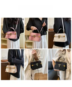 Collage di borse in similpelle a coccodrillo rosa, bianco e nero con chiusura a farfalla