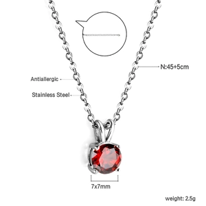 Detail view of 7x7mm red zircon pendant with dimensions and 45+5cm chain specs