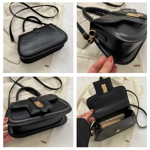 Vues détaillées d'un sac à bandoulière en cuir noir avec ferrures dorées et espace intérieur
