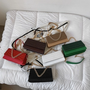 Sacs à bandoulière motif pierre en six couleurs avec design à rabat minimaliste