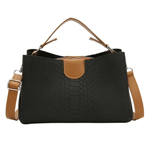 Minimalistische schwarze PU-Handtasche mit braunen Trägern und Schlangenmuster-Struktur