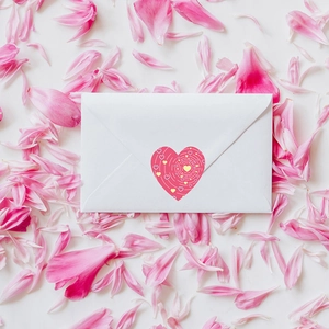 Pink heart stickers with yellow patterns for Valentine's Day gift envelope sealing decoration