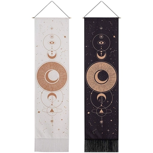 Set de tapisseries bohèmes phases de lune et étoiles noir et blanc avec franges