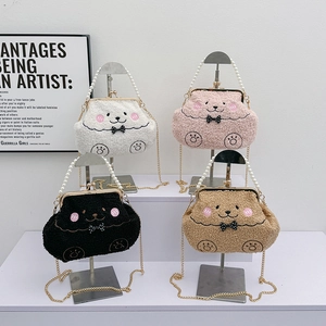 Lindos bolsos nube de peluche en cuatro colores con asas de perlas y cadena