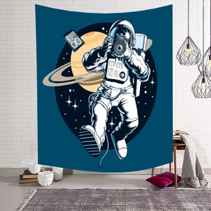Arazzo astronauta con Saturno e stelle per decorazione murale della camera da letto