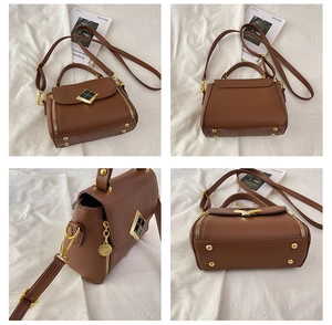 Quatre vues d'un sac à main marron avec motif litchi, détails dorés et clous de protection
