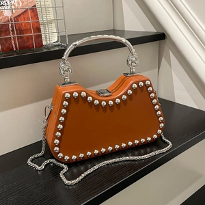 Sac Boîte à Rivets Mode pour Femmes Poignée en Métal Cuir PU Sac Bandoulière Chaîne Argent Sac à Épaule Vintage Fête Cadeau