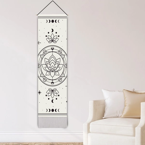 Minimalistischer Boho-Wandteppich mit Lotus und Mondphasen für moderne Wohnzimmer Deko