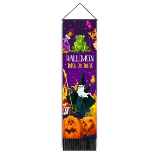 Détail de décoration murale Halloween avec fiole de potion violette et motif sorcier