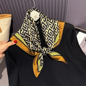 Women Square Scarf Satin Polyester Geometric Floral Print Fashion Neck Scarf Sun Protection Hair Wrap Chic Accessory