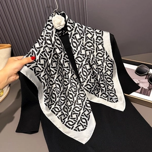 70cm black and white square scarf with geometric chain pattern and satin finish
