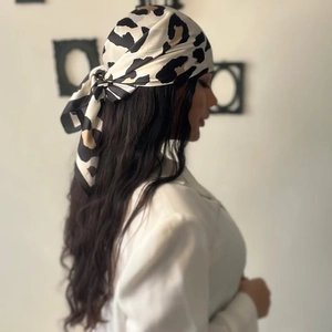 Leopard Print Square Scarf Satin Like Satin Headscarf Fashion Animal Pattern Bandana Neck Scarf For Women Hair Accessory