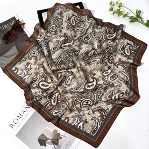 Elegant 70cm paisley silk scarf with vintage brown patterns and gold accents