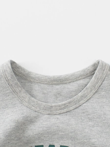 Kids grey cotton round neck long sleeve T-shirt with fine stitching and letter print