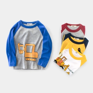 Maglietta a maniche lunghe raglan per bambini in stile coreano con stampa escavatore