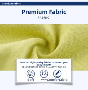 Macro dettaglio del tessuto in cotone giallo morbido e traspirante per t-shirt estiva