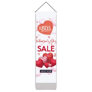 Bannière murale verticale de Saint-Valentin avec cœurs rouges et texte de vente sur bois