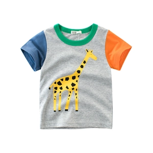 Kinder T-Shirt aus Baumwolle mit gelbem Giraffen-Print und buntem Color-Block Design
