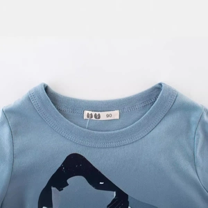 T-shirt enfant à col rond en coton bleu brume avec imprimé cartoon amusant